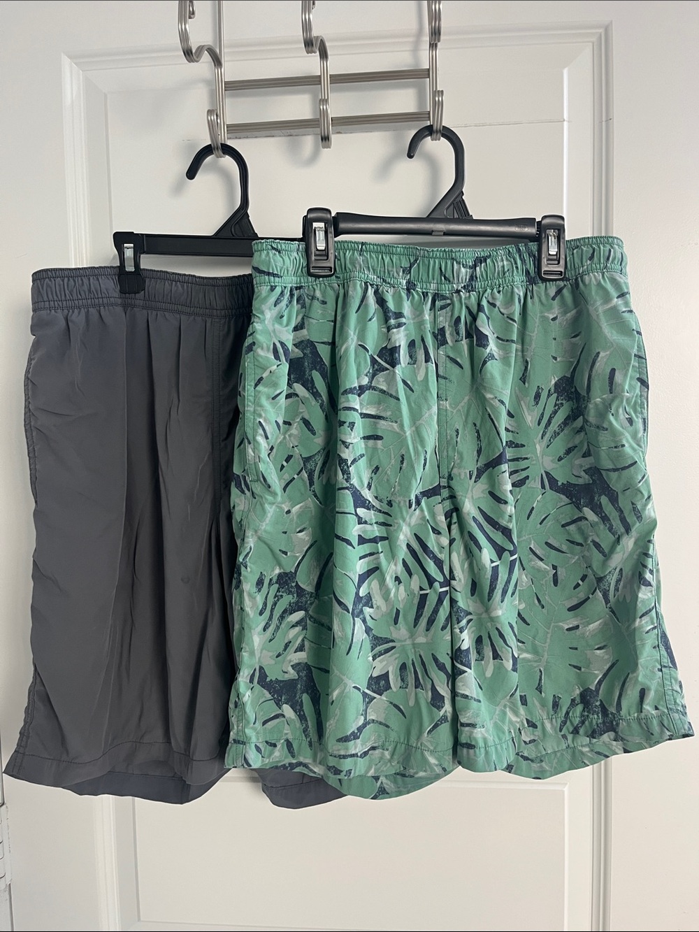 Kirklands Men’s Swim Trunks - Green Leaf Print & Gray